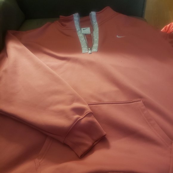 NWOT Nike therma-fit sweatshirt salmon color size XXL very pretty! - Picture 6 of 8